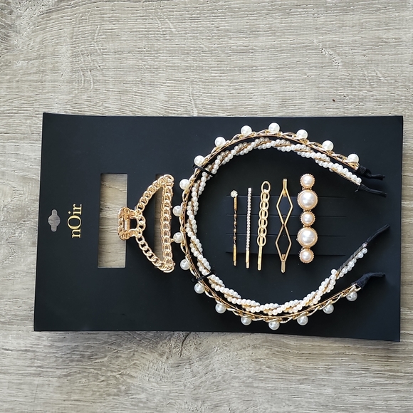nOir Jewelry Accessories - Noir 8 Piece Hair Accessories